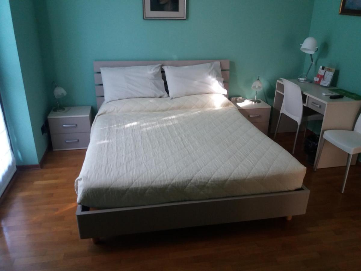 I Pini B&B Castagnito Dış mekan fotoğraf