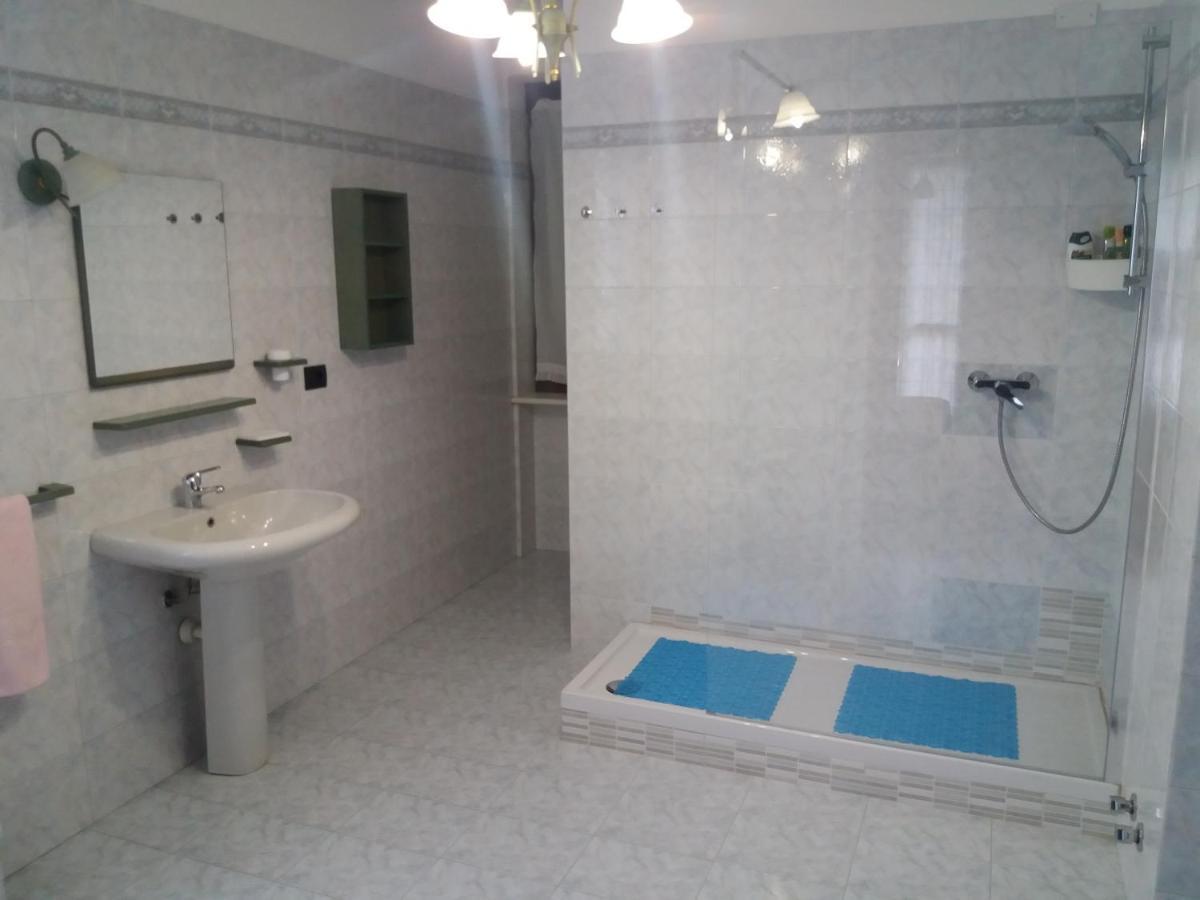 I Pini B&B Castagnito Dış mekan fotoğraf