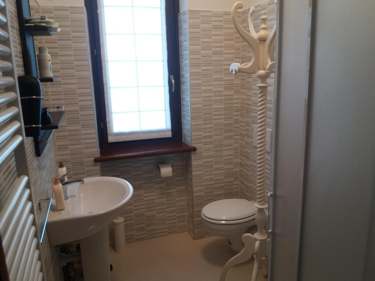 I Pini B&B Castagnito Dış mekan fotoğraf